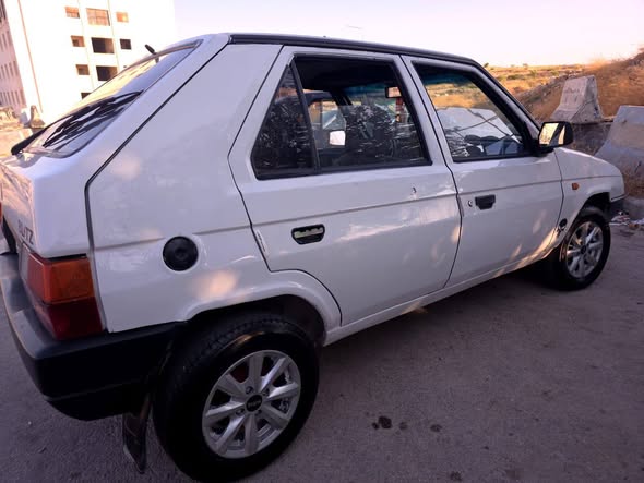 سكودا فورمان 1994 - صورة 3