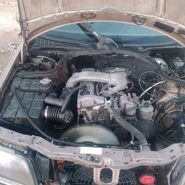 مرسيدس C220 2001 - صورة 2