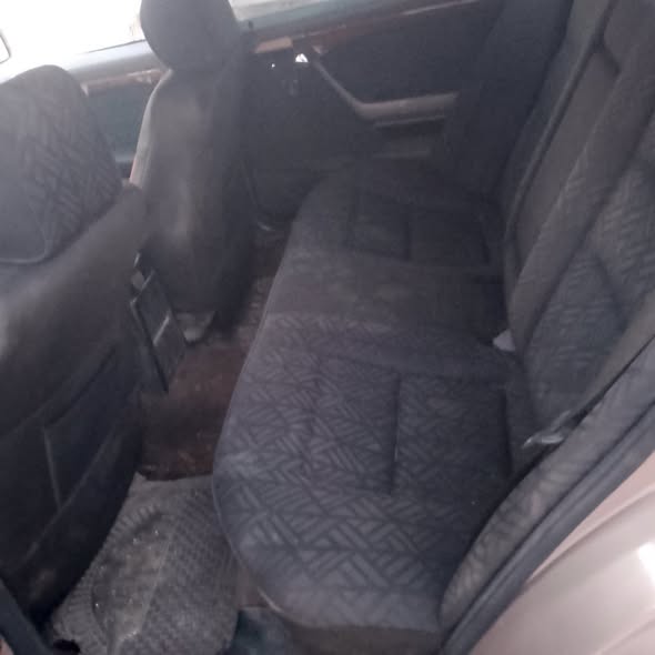مرسيدس C220 2001 - صورة 4