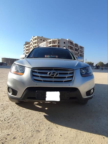 هيونداي سانتافي 2011 - صورة 2