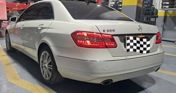 مرسيدس E300 2011 - صورة 3