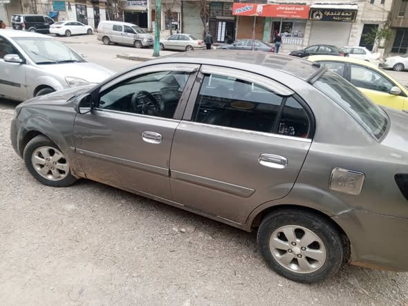 كيا ريو 2010 - صورة 1