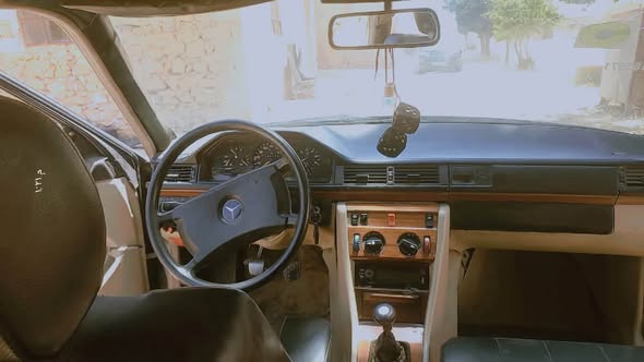 مرسيدس 300 1994 - صورة 1