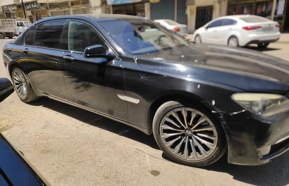 بي ام 750 2010 - صورة 3