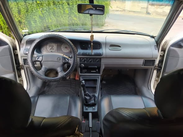 سكودا Pickup 1998 - صورة 3