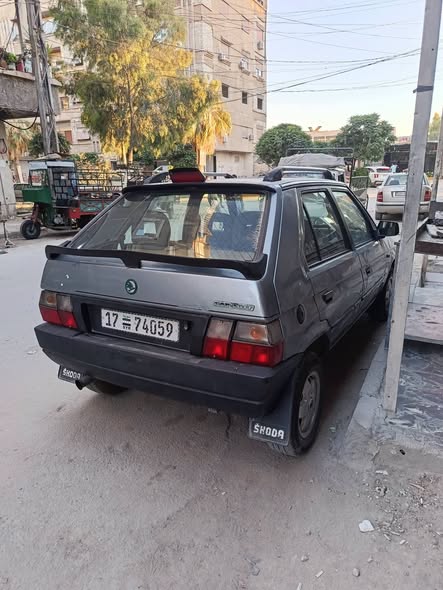 سكودا فورمان 1994 - صورة 2