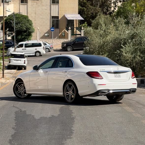 مرسيدس E300 2020 - صورة 2
