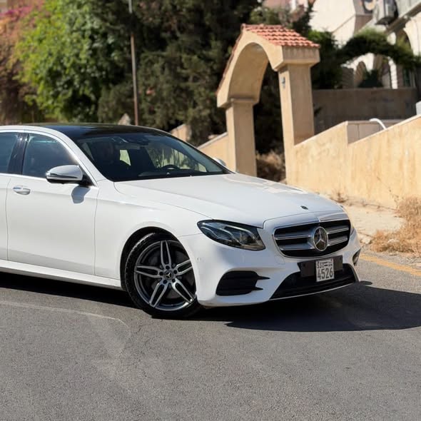 مرسيدس E300 2020 - صورة 4