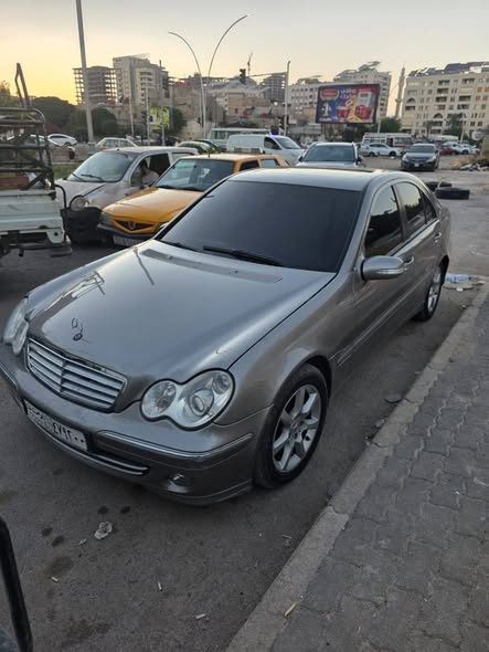 مرسيدس C200 2008 - صورة 3