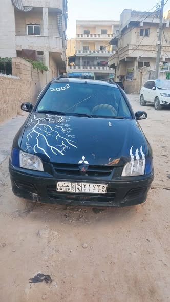 ميتسوبيشي سبيس ستار 2002 - صورة 4