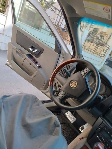 كاديلاك SRX 2004 - صورة 3