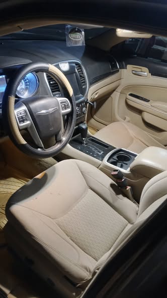 كرايسلر 300C 2013 - صورة 1