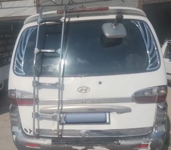 هيونداي اتش 1 1999 - صورة 2