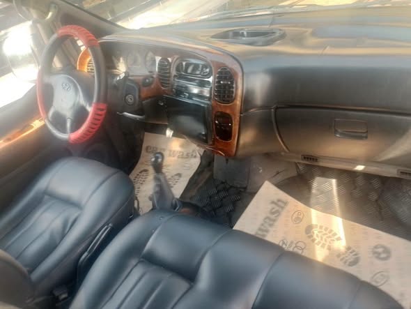 هيونداي اتش 1 1999 - صورة 4