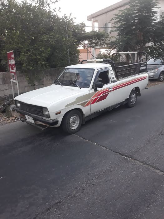 نيسان بيك أب 1993
