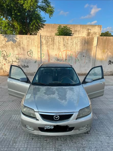 مازدا 323 2003 - صورة 1