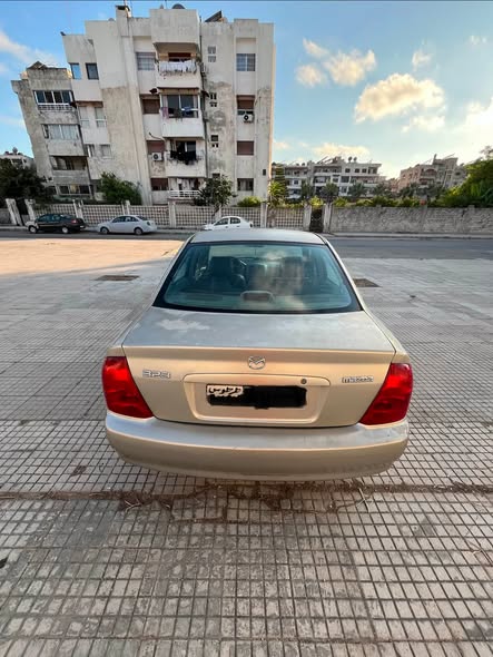 مازدا 323 2003 - صورة 5