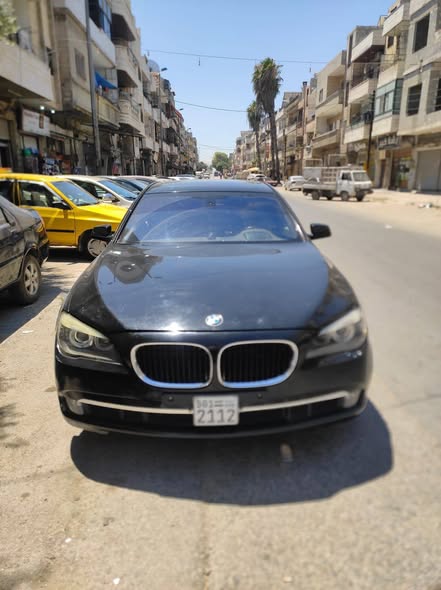 بي ام 750 2010 - صورة 1