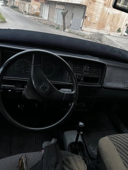 سكودا بيك أب 1994 - صورة 4