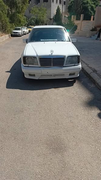مرسيدس 200 1986 - صورة 2