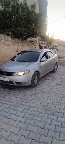 كيا فورتي 2009 - صورة 2
