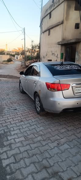 كيا فورتي 2009 - صورة 4