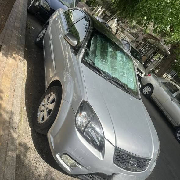 كيا ريو 2010 - صورة 4