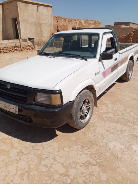 مازدا B1800 1998 - صورة 2