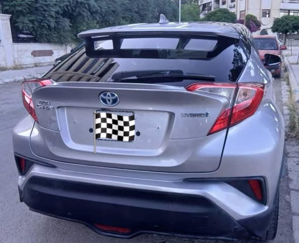 تويوتا C-HR 2018 - صورة 4