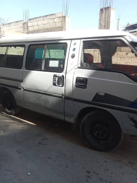 هونداي H-1 1997 - صورة 2