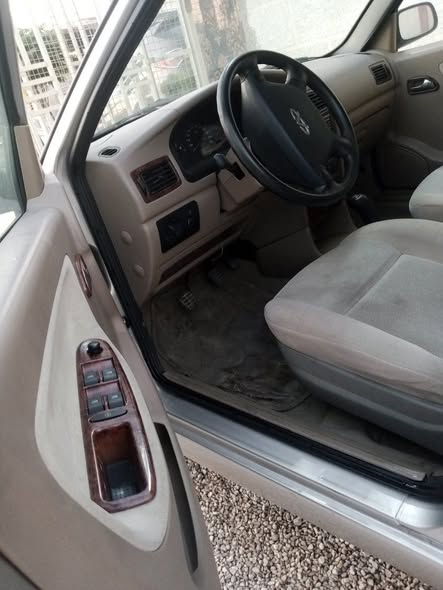 شيري S25 2009 - صورة 5