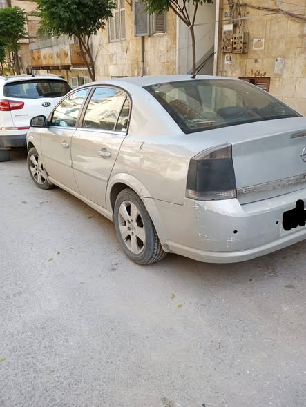 اوبل فيكترا 2006 - صورة 5