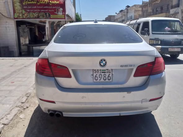 بي إم دبليو 523 2011 - صورة 1