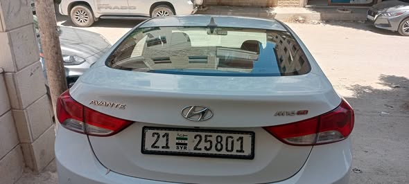 هيونداي افانتي 2011 - صورة 4