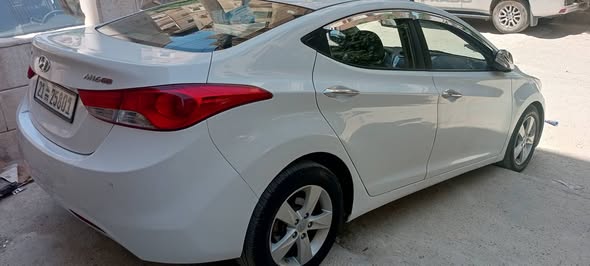 هيونداي افانتي 2011 - صورة 5
