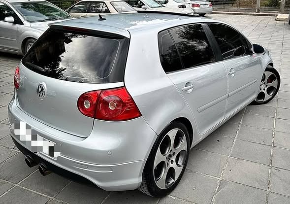 فولكس فاجن غولف GTI 2006 - صورة 1