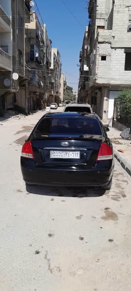 كيا سيراتو 2008 - صورة 1