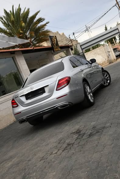 مرسيدس E300 2018 - صورة 3