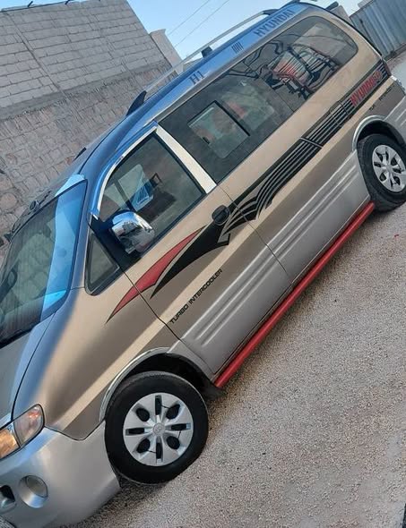 هيونداي اتش 1 1999 - صورة 2