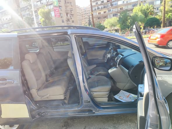 مازدا مازدا 5 2007 - صورة 4