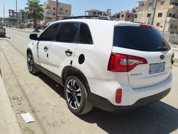 كيا سورينتو 2014 - صورة 3
