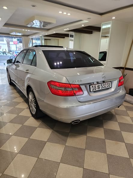 مرسيدس E 300 2011 - صورة 3