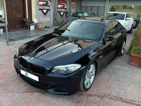 بي إم دبليو 550 2011 - صورة 1