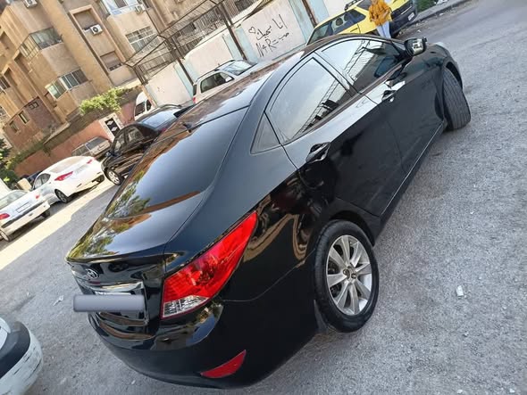 هيونداي اكسنت 2012 - صورة 5