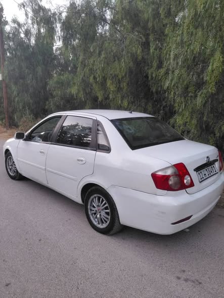 ليفان 520 2008 - صورة 3