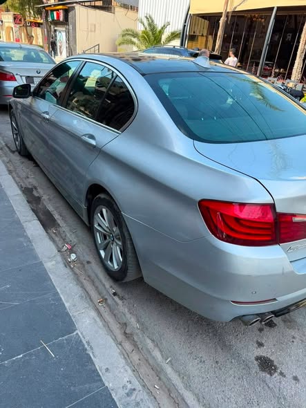 بي إم دبليو 520d 2011 - صورة 3