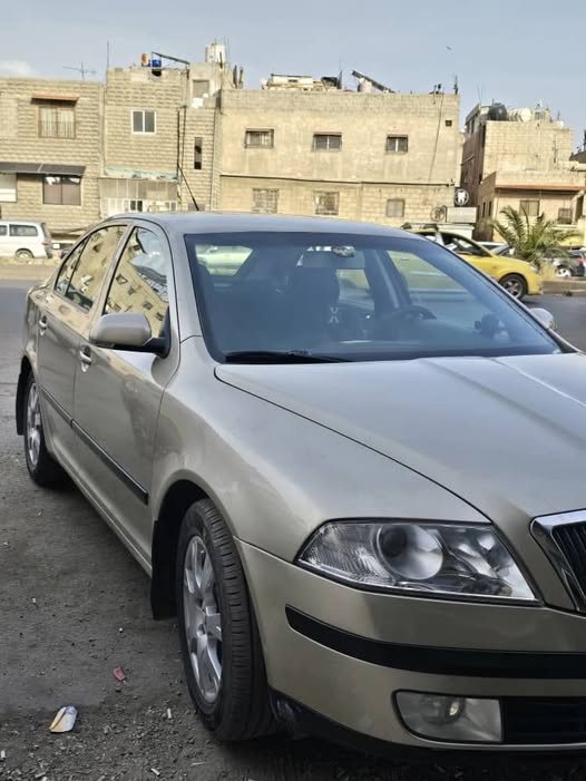 سكودا أوكتافيا 2006 - صورة 1