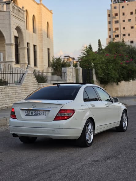 مرسيدس C180 2011 - صورة 3