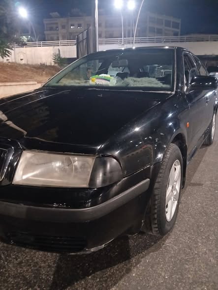 سكودا اوكتافيا 2002 - صورة 1