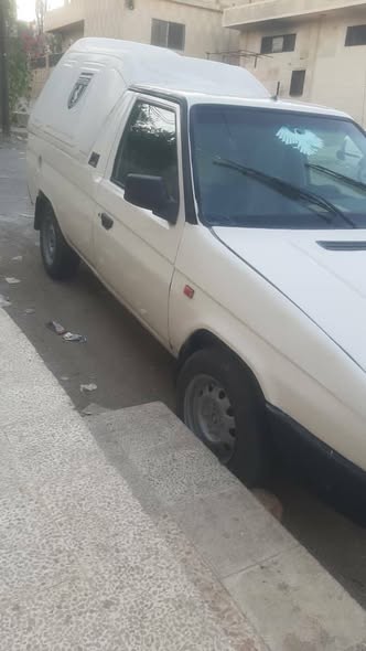 سكودا بيك أب 1994 - صورة 2